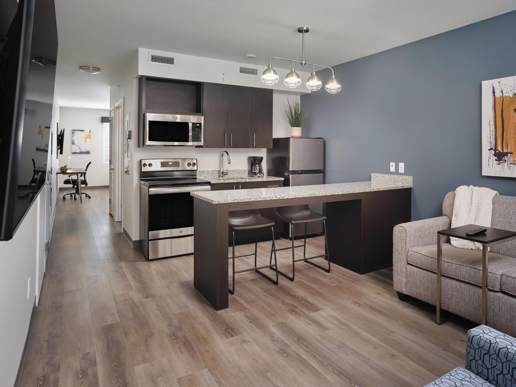 Stayapt Charlotte North Hotel 3*